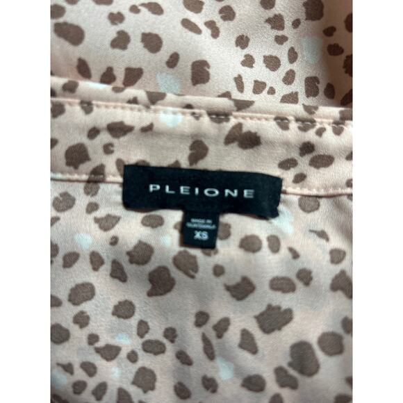 Pleione Women's Collared Pink Animal Print Peplum Wrap Top XS NWOT - Picture 9 of 10